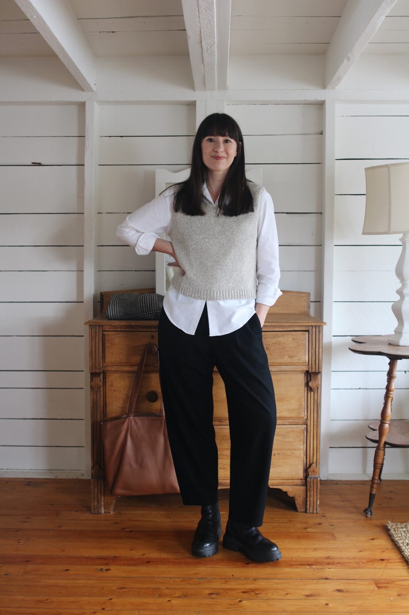 Style Bee - 4 Ways to Style A Classic White Shirt for Fall