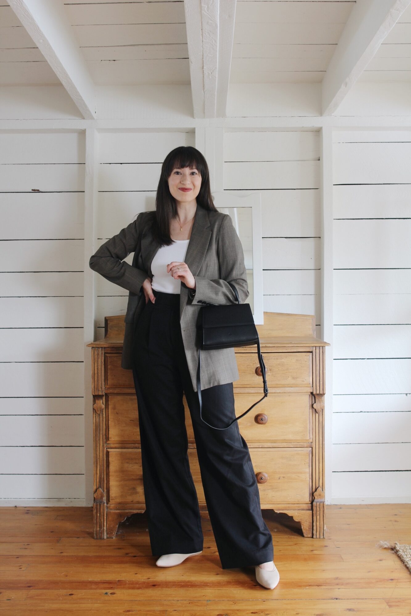 STYLE BEE - BROWN BLAZER, WHITE TEE, TROUSERS AND POINTED FLATS