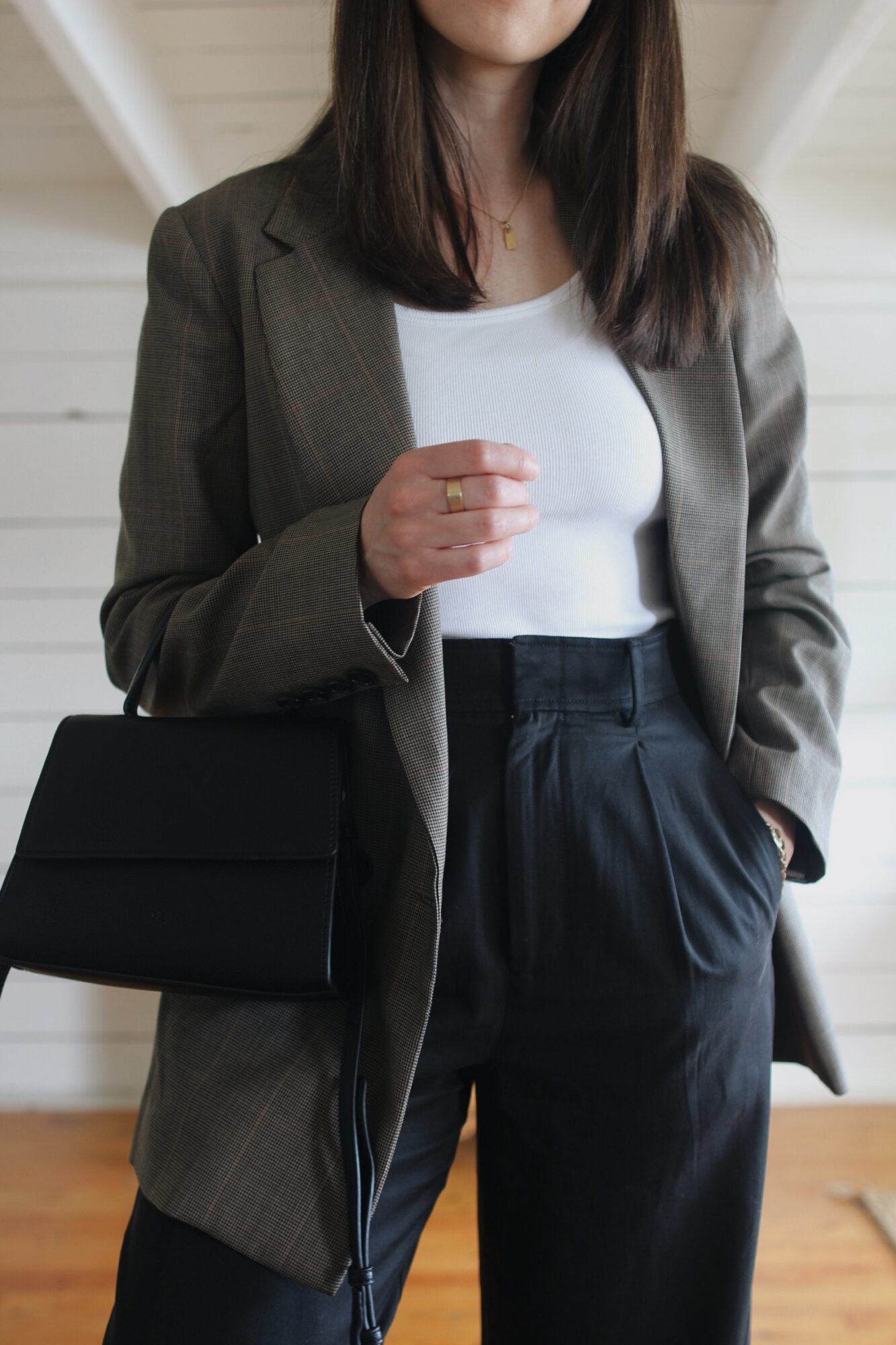 STYLE BEE - BROWN BLAZER, WHITE TEE, TROUSERS AND POINTED FLATS