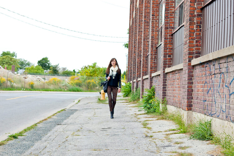 Style Bee in black and leopard print.